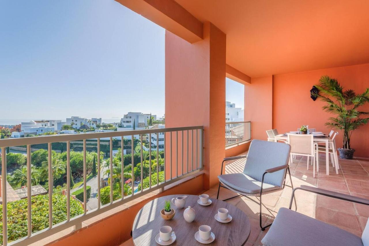 Royal W/shared Pool, Terrace &a/c Malaga