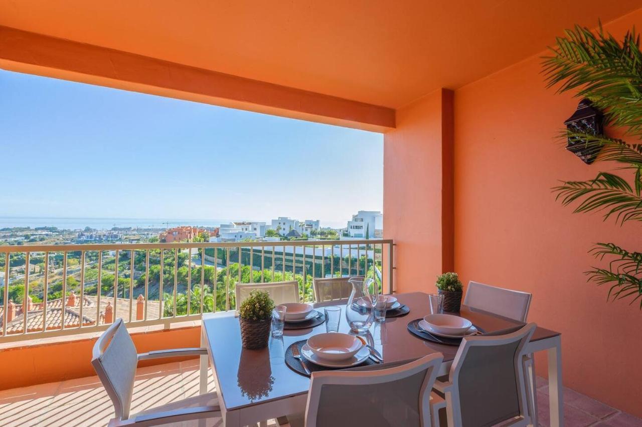 Royal W/shared Pool, Terrace &a/c Malaga